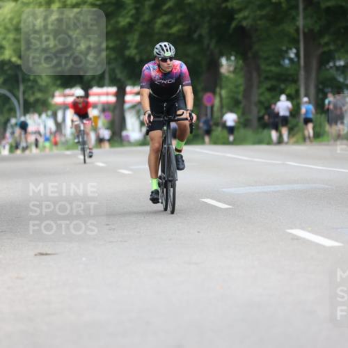 15.06.2025 - 7 Türme Triathlon Yannick Fuchs http://msf.ph/oto/7961772 15.06.2025 13:50:45 Radfahren 326, 389, 911, 1096 meine-sportfotos.de