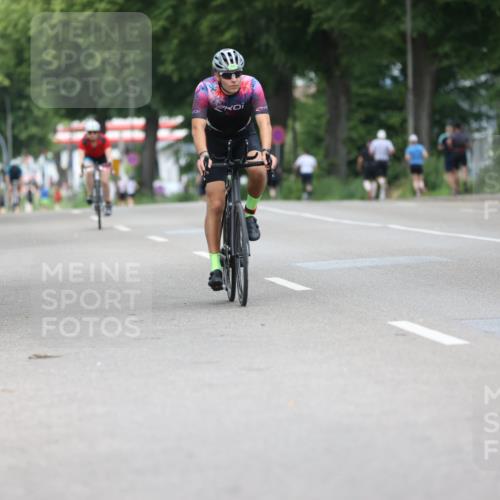 15.06.2025 - 7 Türme Triathlon Yannick Fuchs http://msf.ph/oto/7961777 15.06.2025 13:50:45 Radfahren 326, 389, 911, 1096 meine-sportfotos.de