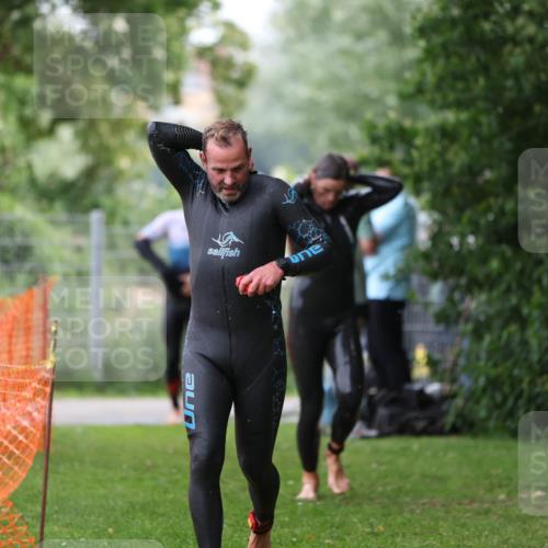 15.06.2025 - 7 Türme Triathlon Michael Strokosch http://msf.ph/oto/7961783 15.06.2025 12:13:55 Schwimmen 395, 497, 501, 543, 566, 599, 633 meine-sportfotos.de