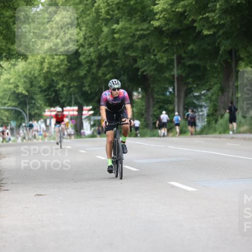 15.06.2025 - 7 Türme Triathlon Yannick Fuchs http://msf.ph/oto/7961784 15.06.2025 13:50:45 Radfahren 326, 389, 911, 1096 meine-sportfotos.de