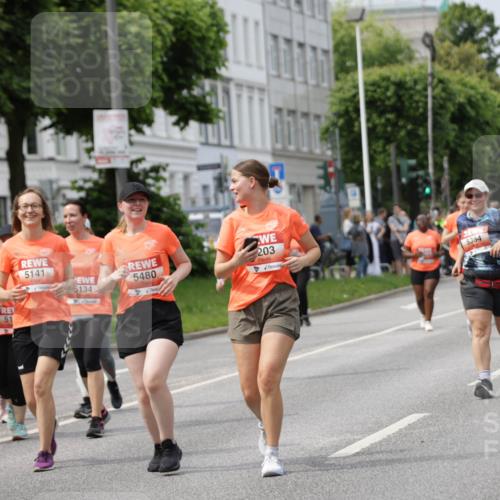 15.06.2025 - REWE Women's Run Jannik Wohlers http://msf.ph/oto/7961786 15.06.2025 09:46:27 Laufen 5512, 51, 5141, 5134, 5480, 203, 5384 meine-sportfotos.de