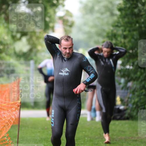 15.06.2025 - 7 Türme Triathlon Michael Strokosch http://msf.ph/oto/7961788 15.06.2025 12:13:55 Schwimmen 395, 497, 501, 543, 566, 599, 633 meine-sportfotos.de