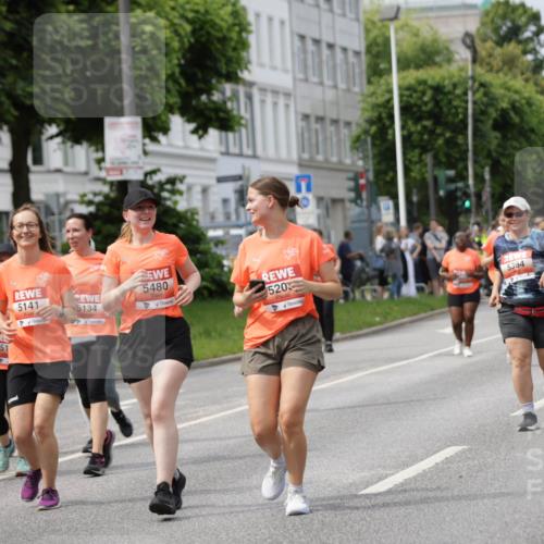 15.06.2025 - REWE Women's Run Jannik Wohlers http://msf.ph/oto/7961790 15.06.2025 09:46:27 Laufen 5512, 51, 5480, 5141, 5134, 5203, 5384 meine-sportfotos.de