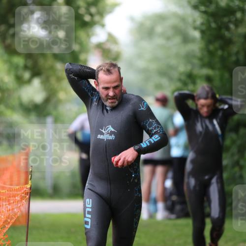 15.06.2025 - 7 Türme Triathlon Michael Strokosch http://msf.ph/oto/7961799 15.06.2025 12:13:56 Schwimmen 395, 497, 501, 543, 566, 599, 633 meine-sportfotos.de