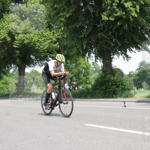 15.06.2025 - 7 Türme Triathlon Yannick Fuchs http://msf.ph/oto/7961824 15.06.2025 12:31:17 Radfahren  meine-sportfotos.de