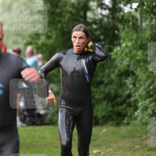 15.06.2025 - 7 Türme Triathlon Michael Strokosch http://msf.ph/oto/7961827 15.06.2025 12:13:58 Schwimmen 395, 497, 501, 543, 566, 599, 633 meine-sportfotos.de
