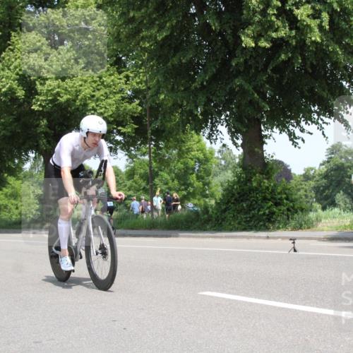 15.06.2025 - 7 Türme Triathlon Yannick Fuchs http://msf.ph/oto/7961872 15.06.2025 12:33:24 Radfahren  meine-sportfotos.de