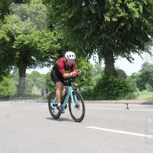 15.06.2025 - 7 Türme Triathlon Yannick Fuchs http://msf.ph/oto/7961884 15.06.2025 12:33:29 Radfahren  meine-sportfotos.de