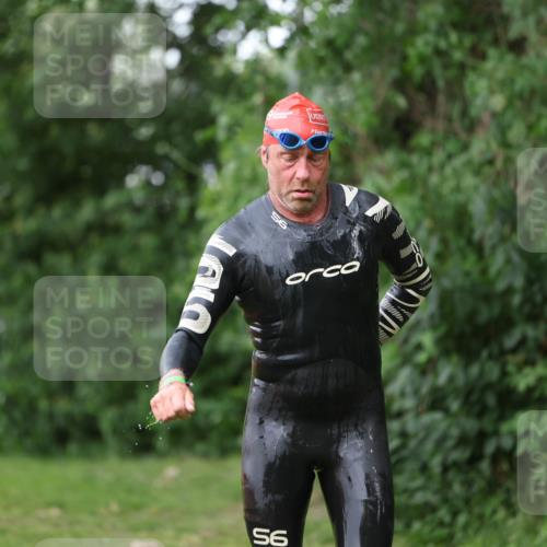 15.06.2025 - 7 Türme Triathlon Michael Strokosch http://msf.ph/oto/7961893 15.06.2025 12:14:05 Schwimmen 370, 395, 439, 442, 466, 497, 501, 543, 599 meine-sportfotos.de