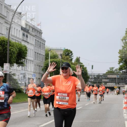 15.06.2025 - REWE Women's Run Jannik Wohlers http://msf.ph/oto/7961916 15.06.2025 09:46:31 Laufen 5289 meine-sportfotos.de