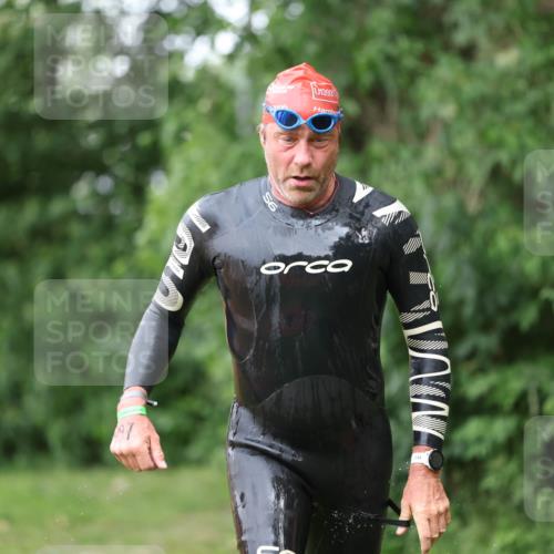 15.06.2025 - 7 Türme Triathlon Michael Strokosch http://msf.ph/oto/7961924 15.06.2025 12:14:06 Schwimmen 370, 395, 439, 442, 466, 497, 501, 543, 599 meine-sportfotos.de
