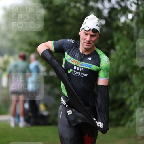 15.06.2025 - 7 Türme Triathlon Michael Strokosch http://msf.ph/oto/7962025 15.06.2025 12:14:08 Schwimmen 370, 395, 439, 442, 466, 497, 501, 543, 599 meine-sportfotos.de