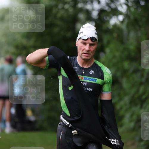15.06.2025 - 7 Türme Triathlon Michael Strokosch http://msf.ph/oto/7962039 15.06.2025 12:14:08 Schwimmen 370, 395, 439, 442, 466, 497, 501, 543, 599 meine-sportfotos.de
