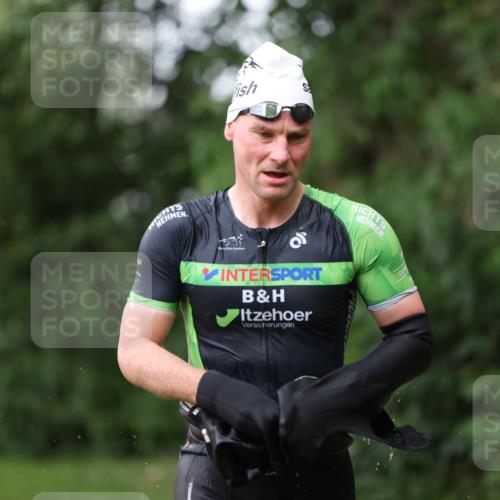 15.06.2025 - 7 Türme Triathlon Michael Strokosch http://msf.ph/oto/7962050 15.06.2025 12:14:09 Schwimmen 370, 395, 439, 442, 466, 497, 498, 501, 543, 599 meine-sportfotos.de