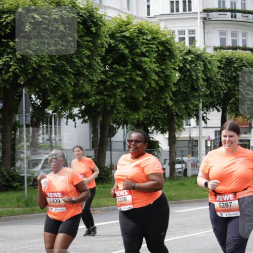 15.06.2025 - REWE Women's Run Jannik Wohlers http://msf.ph/oto/7962060 15.06.2025 09:46:41 Laufen 5409, 5338, 5287 meine-sportfotos.de