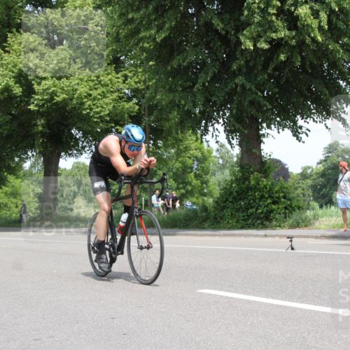 15.06.2025 - 7 Türme Triathlon Yannick Fuchs http://msf.ph/oto/7962063 15.06.2025 12:35:35 Radfahren  meine-sportfotos.de
