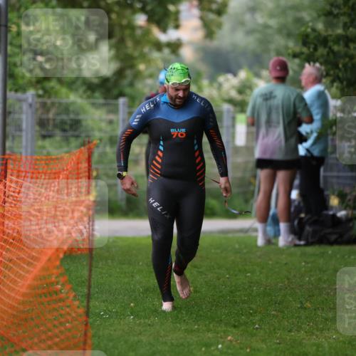 15.06.2025 - 7 Türme Triathlon Michael Strokosch http://msf.ph/oto/7962065 15.06.2025 12:14:14 Schwimmen 370, 439, 442, 466, 497, 498, 501, 543 meine-sportfotos.de