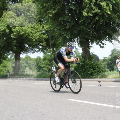 15.06.2025 - 7 Türme Triathlon Yannick Fuchs http://msf.ph/oto/7962075 15.06.2025 12:36:05 Radfahren  meine-sportfotos.de