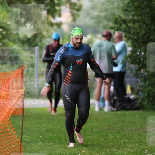 15.06.2025 - 7 Türme Triathlon Michael Strokosch http://msf.ph/oto/7962084 15.06.2025 12:14:15 Schwimmen 370, 439, 442, 466, 497, 498, 501 meine-sportfotos.de