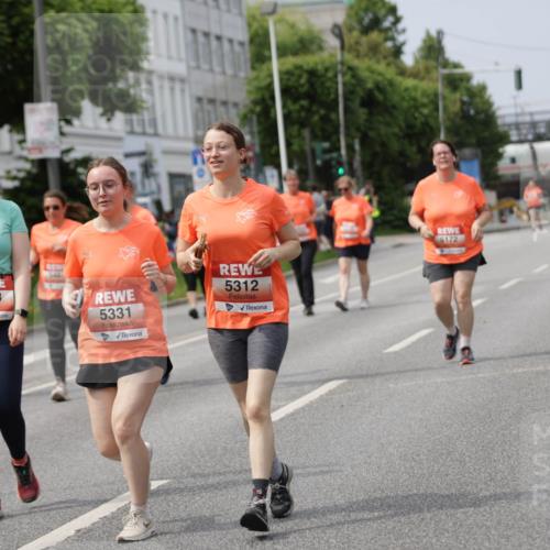 15.06.2025 - REWE Women's Run Jannik Wohlers http://msf.ph/oto/7962088 15.06.2025 09:46:44 Laufen 5463, 5331, 5312, 5172 meine-sportfotos.de
