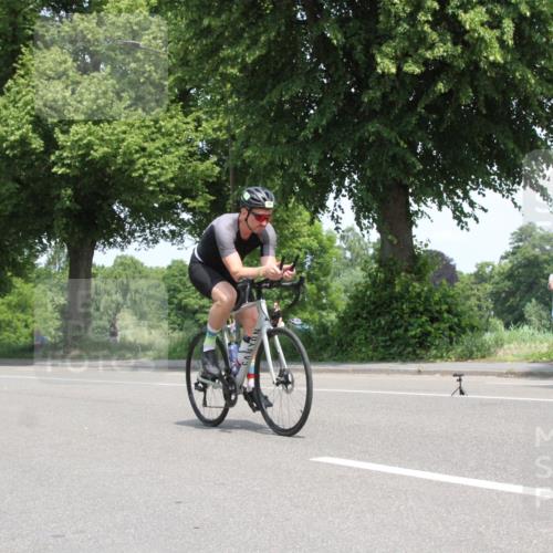 15.06.2025 - 7 Türme Triathlon Yannick Fuchs http://msf.ph/oto/7962092 15.06.2025 12:36:19 Radfahren  meine-sportfotos.de