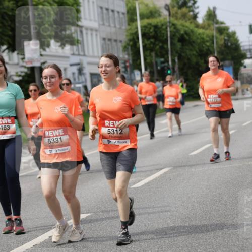 15.06.2025 - REWE Women's Run Jannik Wohlers http://msf.ph/oto/7962096 15.06.2025 09:46:44 Laufen 5463, 5331, 5312, 5172 meine-sportfotos.de