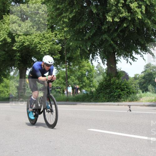 15.06.2025 - 7 Türme Triathlon Yannick Fuchs http://msf.ph/oto/7962103 15.06.2025 12:36:26 Radfahren  meine-sportfotos.de
