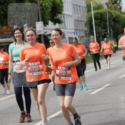 15.06.2025 - REWE Women's Run Jannik Wohlers http://msf.ph/oto/7962117 15.06.2025 09:46:45 Laufen 5465, 5331, 5312, 5172 meine-sportfotos.de