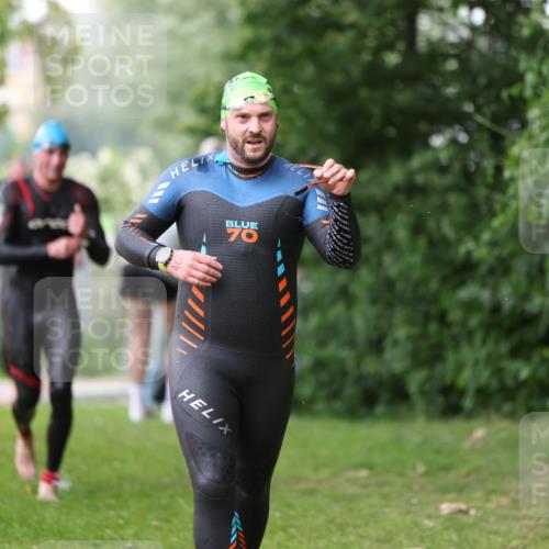 15.06.2025 - 7 Türme Triathlon Michael Strokosch http://msf.ph/oto/7962120 15.06.2025 12:14:17 Schwimmen 370, 439, 442, 466, 496, 497, 498, 501 meine-sportfotos.de