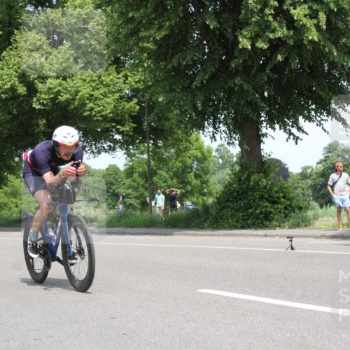 15.06.2025 - 7 Türme Triathlon Yannick Fuchs http://msf.ph/oto/7962123 15.06.2025 12:36:40 Radfahren  meine-sportfotos.de