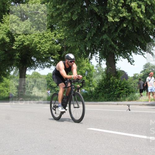 15.06.2025 - 7 Türme Triathlon Yannick Fuchs http://msf.ph/oto/7962155 15.06.2025 12:37:21 Radfahren  meine-sportfotos.de
