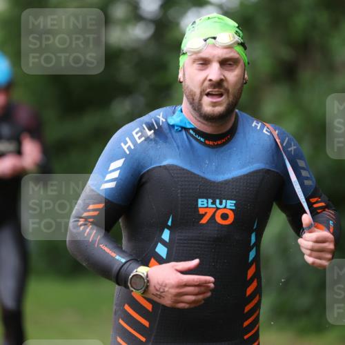 15.06.2025 - 7 Türme Triathlon Michael Strokosch http://msf.ph/oto/7962164 15.06.2025 12:14:19 Schwimmen 370, 439, 442, 466, 496, 498, 501 meine-sportfotos.de