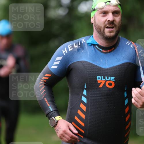 15.06.2025 - 7 Türme Triathlon Michael Strokosch http://msf.ph/oto/7962169 15.06.2025 12:14:20 Schwimmen 370, 439, 442, 466, 496, 498 meine-sportfotos.de