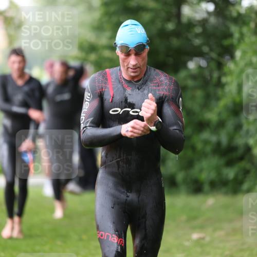15.06.2025 - 7 Türme Triathlon Michael Strokosch http://msf.ph/oto/7962172 15.06.2025 12:14:20 Schwimmen 370, 439, 442, 466, 496, 498 meine-sportfotos.de