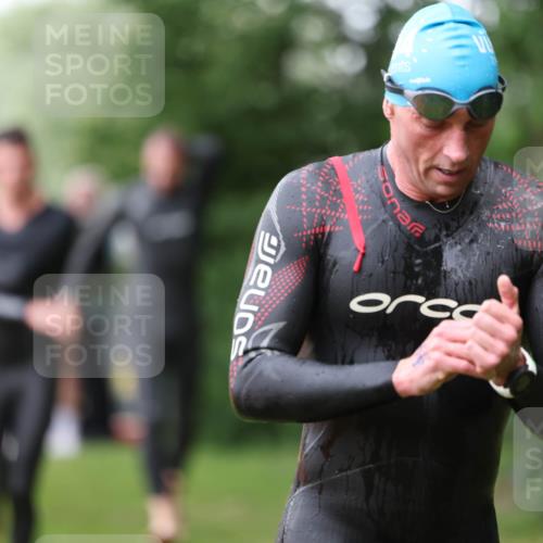 15.06.2025 - 7 Türme Triathlon Michael Strokosch http://msf.ph/oto/7962205 15.06.2025 12:14:22 Schwimmen 370, 439, 442, 466, 496, 498 meine-sportfotos.de