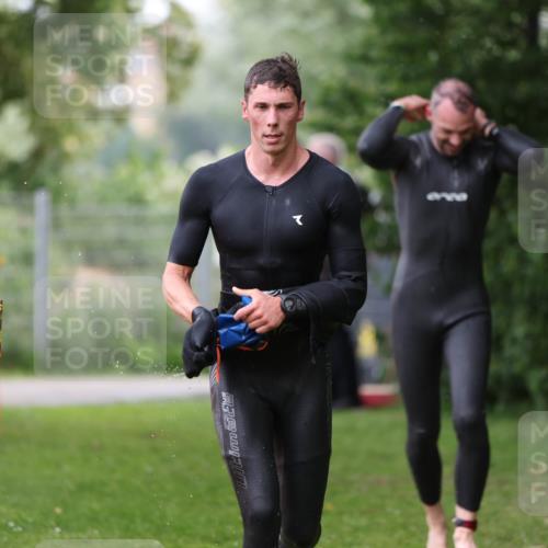15.06.2025 - 7 Türme Triathlon Michael Strokosch http://msf.ph/oto/7962218 15.06.2025 12:14:23 Schwimmen 370, 439, 442, 466, 496, 498 meine-sportfotos.de
