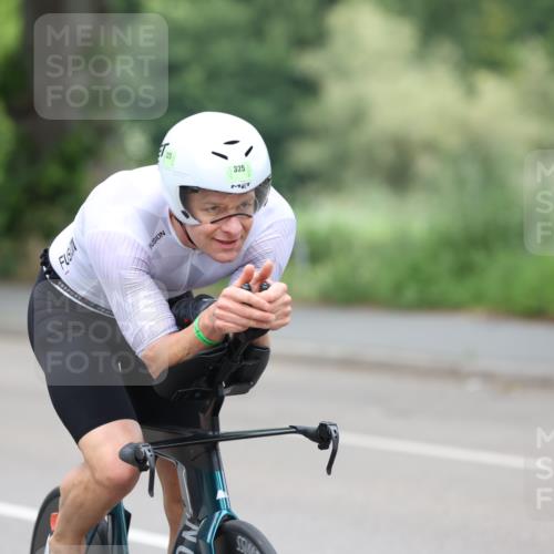 15.06.2025 - 7 Türme Triathlon Yannick Fuchs http://msf.ph/oto/7962241 15.06.2025 11:00:16 Radfahren  meine-sportfotos.de