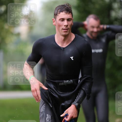 15.06.2025 - 7 Türme Triathlon Michael Strokosch http://msf.ph/oto/7962257 15.06.2025 12:14:24 Schwimmen 370, 439, 442, 466, 496, 498 meine-sportfotos.de