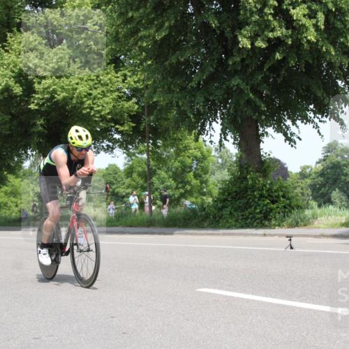 15.06.2025 - 7 Türme Triathlon Yannick Fuchs http://msf.ph/oto/7962267 15.06.2025 12:38:45 Radfahren  meine-sportfotos.de