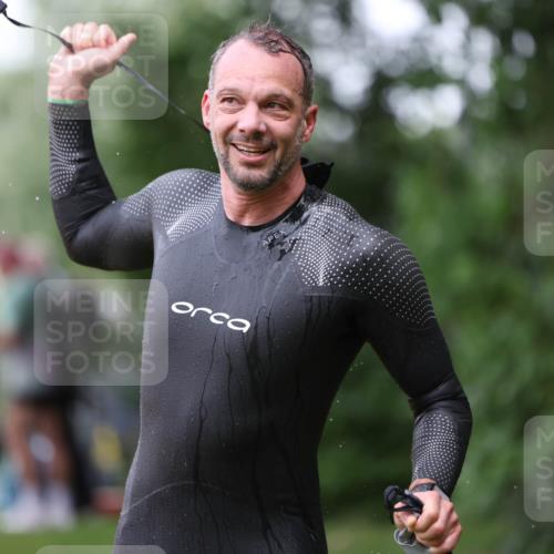 15.06.2025 - 7 Türme Triathlon Michael Strokosch http://msf.ph/oto/7962276 15.06.2025 12:14:25 Schwimmen 370, 439, 442, 466, 496, 498 meine-sportfotos.de