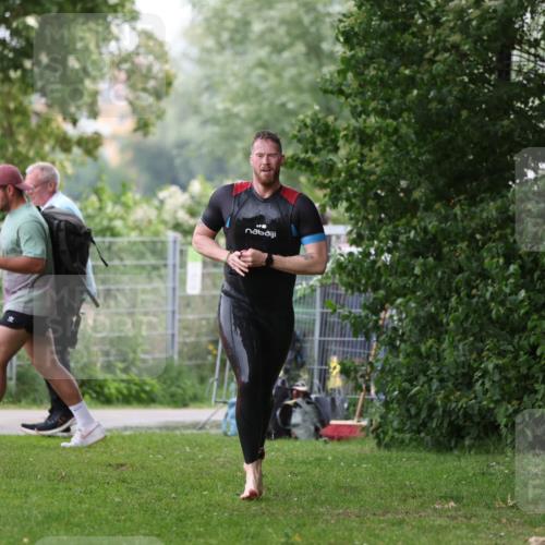 15.06.2025 - 7 Türme Triathlon Michael Strokosch http://msf.ph/oto/7962283 15.06.2025 12:14:27 Schwimmen 370, 439, 442, 466, 496, 498 meine-sportfotos.de