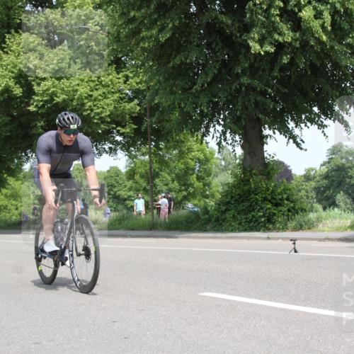 15.06.2025 - 7 Türme Triathlon Yannick Fuchs http://msf.ph/oto/7962302 15.06.2025 12:39:10 Radfahren  meine-sportfotos.de