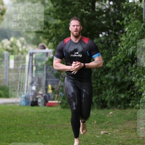 15.06.2025 - 7 Türme Triathlon Michael Strokosch http://msf.ph/oto/7962303 15.06.2025 12:14:29 Schwimmen 370, 439, 442, 466, 496, 498 meine-sportfotos.de