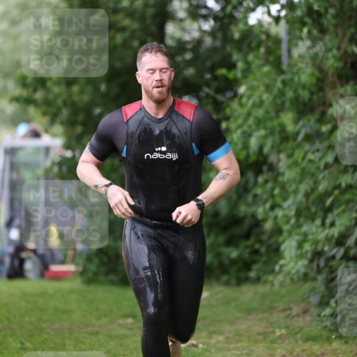 15.06.2025 - 7 Türme Triathlon Michael Strokosch http://msf.ph/oto/7962307 15.06.2025 12:14:29 Schwimmen 370, 439, 442, 466, 496, 498 meine-sportfotos.de