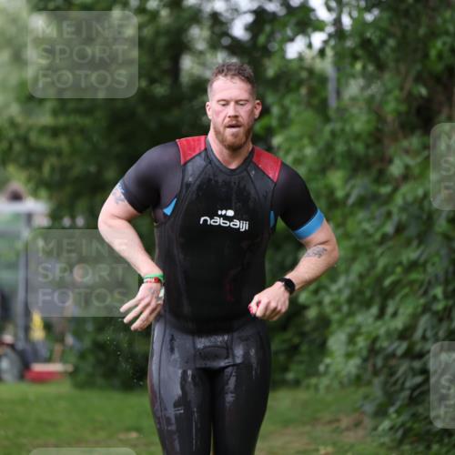 15.06.2025 - 7 Türme Triathlon Michael Strokosch http://msf.ph/oto/7962309 15.06.2025 12:14:30 Schwimmen 370, 439, 442, 466, 496, 498 meine-sportfotos.de