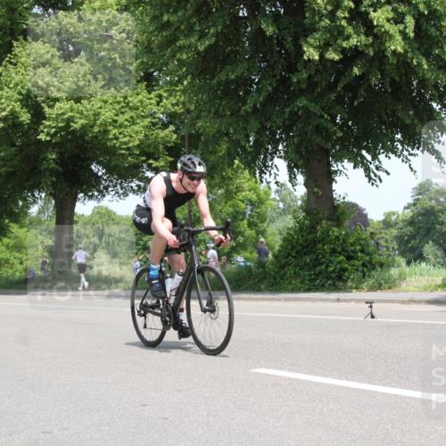 15.06.2025 - 7 Türme Triathlon Yannick Fuchs http://msf.ph/oto/7962324 15.06.2025 12:39:43 Radfahren  meine-sportfotos.de