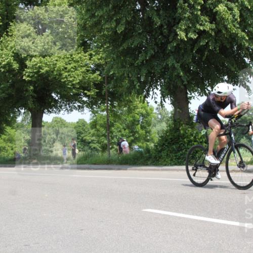15.06.2025 - 7 Türme Triathlon Yannick Fuchs http://msf.ph/oto/7962359 15.06.2025 12:40:44 Radfahren  meine-sportfotos.de