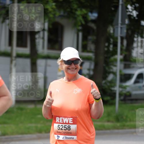 15.06.2025 - REWE Women's Run Jannik Wohlers http://msf.ph/oto/7962428 15.06.2025 09:46:59 Laufen 10, 5258 meine-sportfotos.de