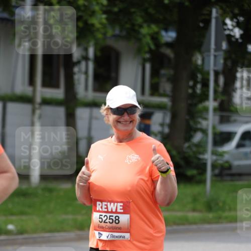 15.06.2025 - REWE Women's Run Jannik Wohlers http://msf.ph/oto/7962432 15.06.2025 09:46:59 Laufen 5258 meine-sportfotos.de