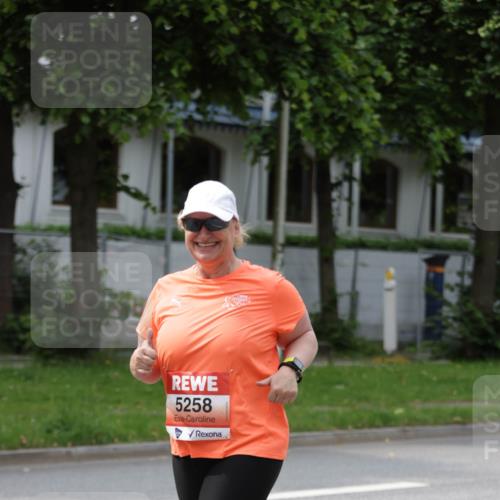 15.06.2025 - REWE Women's Run Jannik Wohlers http://msf.ph/oto/7962467 15.06.2025 09:47:00 Laufen 5258 meine-sportfotos.de